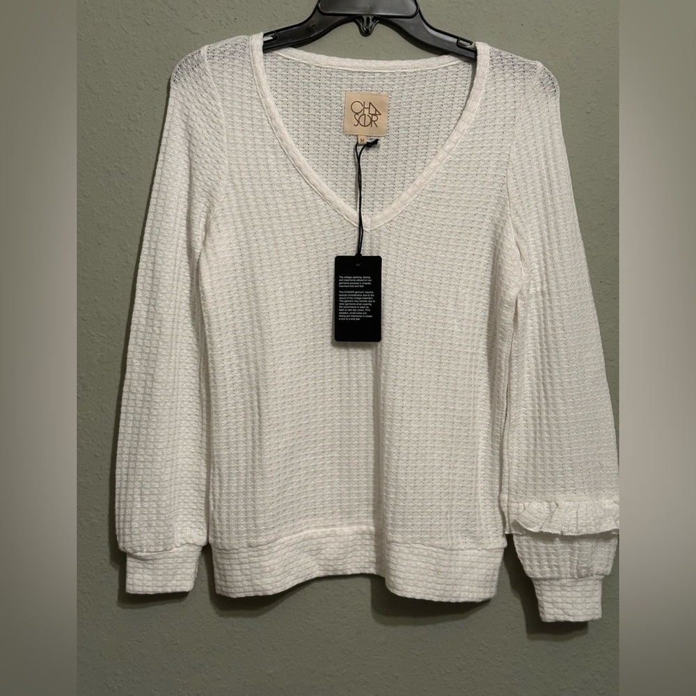 NWT CHASER  V Neck Ruffle Sleeve Knit Top 
SIZE MEDIUM